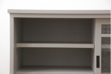 テレビ台を新規製作!3種類のガラスを使用した建具を製作。背面には配線用の穴あけ加工。全体を枯野色にペイント仕上げ。(ローボード、テレビ台、テレビボード、キャビネット、サイドボード)