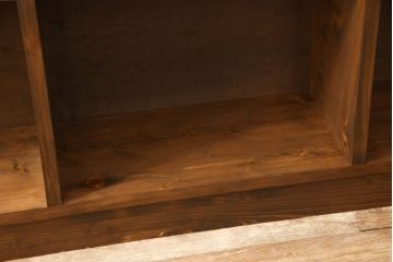 本棚を新規製作!当店のオーダー家具を参考に、台形型のデザイン、お好みのサイズで。(オープンラック、ブックシェルフ、ロッカー)