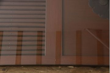 蔵戸に合わせたガラス天板を新規製作!厚さ5mmの強化ガラスで、テーブル用のガラス天板として使えるよう製作。(玄関戸、玄関ドア、引き戸)