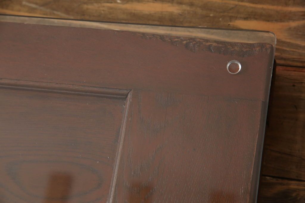 蔵戸に合わせたガラス天板を新規製作!厚さ5mmの強化ガラスで、テーブル用のガラス天板として使えるよう製作。(玄関戸、玄関ドア、引き戸)