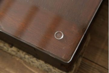 蔵戸に合わせたガラス天板を新規製作!厚さ5mmの強化ガラスで、テーブル用のガラス天板として使えるよう製作。(玄関戸、玄関ドア、引き戸)