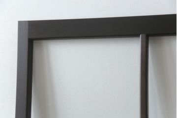 ガラス戸を新規製作!クリアガラスを取り付け、濃い茶色で着色仕上げ。(引き戸、建具)