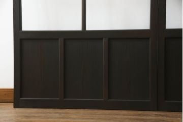 ガラス戸を新規製作!クリアガラスを取り付け、濃い茶色で着色仕上げ。(引き戸、建具)