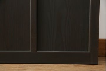 ガラス戸を新規製作!クリアガラスを取り付け、濃い茶色で着色仕上げ。(引き戸、建具)