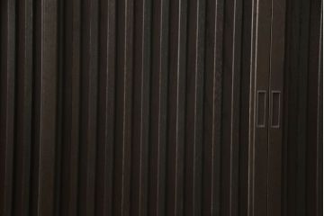 サイドボードを新規製作!当店のオーダー家具を参考に縦桟引き戸デザイン、ご希望のサイズ、色味にて。(収納棚、戸棚、サイドキャビネット)