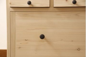 パタパタ扉のマス目棚を新規製作!上段は3×3のマス目に、下段は大容量の引き出しを設置。(収納棚、キャビネット、引き出し、戸棚、ロッカー)