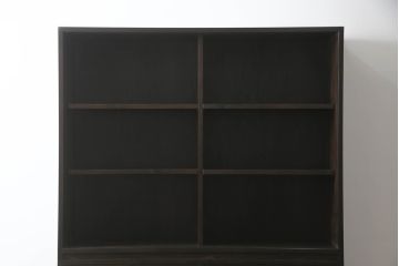 重ね戸棚を新規製作!棚や引き出し位置をご希望に合わせて製作し、色は参考商品に合わせて濃い茶色で着色仕上げ。(食器棚、収納棚、カップボード、キャビネット、飾り棚、引き出し)