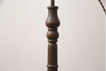 フロアスタンドを新規製作!ご希望のサイズ、デザインにて。高さ・角度調整可能な仕様で、台座は円形にて製作。シェードは当店のアンティークのものを使用。(フロアランプ、スタンドライト、照明)