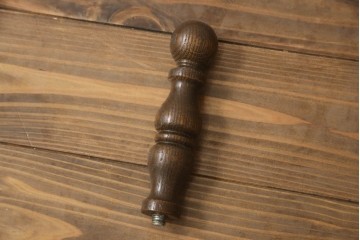 フロアスタンドを新規製作!ご希望のサイズ、デザインにて。高さ・角度調整可能な仕様で、台座は円形にて製作。シェードは当店のアンティークのものを使用。(フロアランプ、スタンドライト、照明)