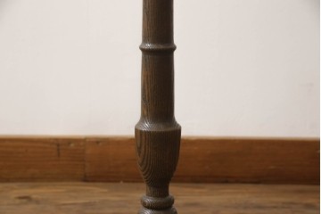 フロアスタンドを新規製作!ご希望のサイズ、デザインにて。高さ・角度調整可能な仕様で、台座は円形にて製作。シェードは当店のアンティークのものを使用。(フロアランプ、スタンドライト、照明)