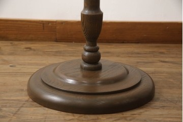 フロアスタンドを新規製作!ご希望のサイズ、デザインにて。高さ・角度調整可能な仕様で、台座は円形にて製作。シェードは当店のアンティークのものを使用。(フロアランプ、スタンドライト、照明)