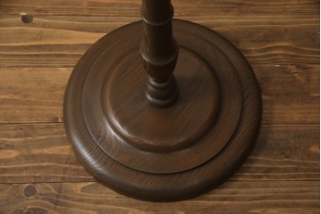 フロアスタンドを新規製作!ご希望のサイズ、デザインにて。高さ・角度調整可能な仕様で、台座は円形にて製作。シェードは当店のアンティークのものを使用。(フロアランプ、スタンドライト、照明)
