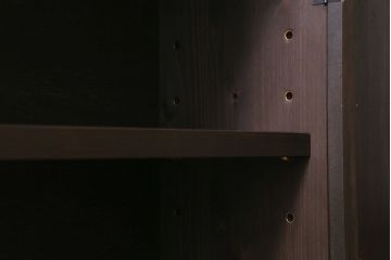 壁掛け収納棚を新規製作!可動式の棚板を設置。お手持ちの家具に近しい色味に着色し仕上げ。(戸棚、キャビネット、ウォールキャビネット)