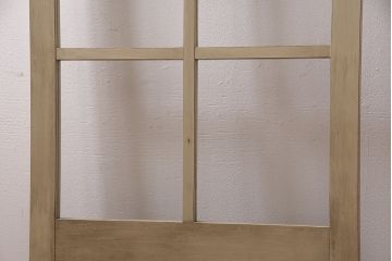 ペイントドアを新規製作!クリアガラスを組み入れ。引き手を取り付け。モカベージュのエイジング塗装で仕上げ。(ガラス戸、扉、建具)