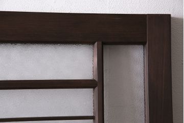 引き戸を新規製作!当店商品を参考にデザイン。麻の葉模様ガラスを組み入れ。表示錠、引き手、戸車を取り付け。(建具)
