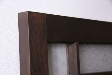 引き戸を新規製作!当店商品を参考にデザイン。麻の葉模様ガラスを組み入れ。表示錠、引き手、戸車を取り付け。(建具)