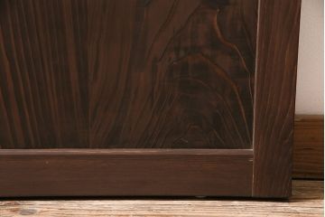 引き戸を新規製作!当店商品を参考にデザイン。麻の葉模様ガラスを組み入れ。表示錠、引き手、戸車を取り付け。(建具)