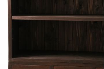 薄型ブックシェルフを新規製作!ヒノキ材、杉材を使用。かぶせタイプの取っ手を取り付け。(飾り棚、収納棚、オープンラック)