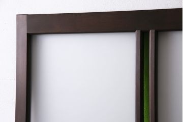 大正ロマンなガラス戸を新規製作!色ガラス、花菱模様ガラス、すりガラスを組み入れ。濃い茶色で着色し仕上げ。(引き戸、建具)