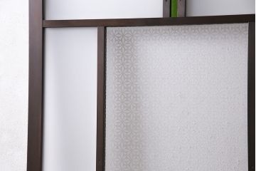 大正ロマンなガラス戸を新規製作!色ガラス、花菱模様ガラス、すりガラスを組み入れ。濃い茶色で着色し仕上げ。(引き戸、建具)