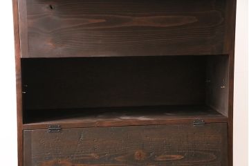 パタパタ扉の下駄箱を新規製作!本体はヒノキ無垢材、前板は古材を使用。鉄脚と取っ手を取り付け。(収納棚、戸棚、ロッカー)