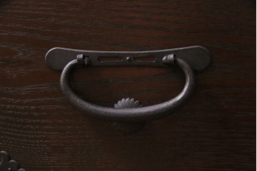 小箪笥を新規製作!栗材、桐材、ヒノキ材で製作。アンティーク仙台箪笥の金具を使用し、不足分は新たに製作。濃い茶色で着色し仕上げ。(収納箪笥、衣装箪笥、引き出し)※金具代別途※