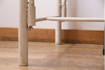 格納スツール8脚付きテーブルを新規製作!アンティークホワイトのペイント仕上げ。(ダイニングテーブル、作業台、椅子)