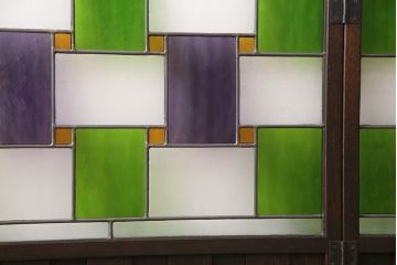 大正ロマンな衝立を新規製作!当店商品を参考にデザイン。結霜ガラス、黄色・緑・紫の色ガラスを組み入れ。(つい立て、パーテーション)
