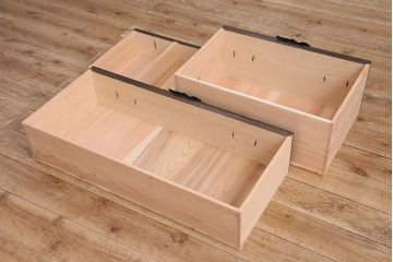 ローボードを新規製作!ヒノキ材、栗材、杉材で製作。二本松箪笥の金具を取り付け。濃い茶色で着色し仕上げ。(ローチェスト、衣装箪笥、テレビ台)
