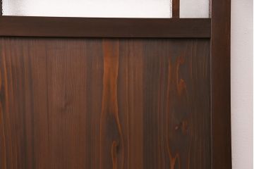 片引き戸を新規製作!戸車、引き手取り付け。麻の葉模様ガラス、ダイヤガラスを組み入れ。濃い茶色で着色し仕上げ。(建具)