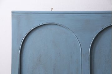 フック付き衝立を新規製作!当店商品を参考にデザイン。両面にフックの取り付け。ブルー系のエイジング塗装で仕上げ(つい立て、パーテーション)