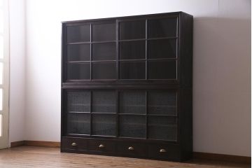 重ね戸棚を新規製作!当店商品を参考にデザイン。建具にクリアガラス、花菱模様ガラスを組み入れ。(収納棚、食器棚、キャビネット)