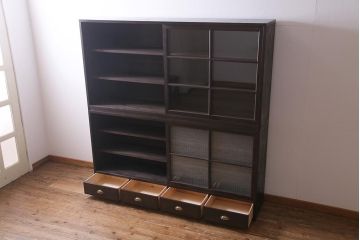 重ね戸棚を新規製作!当店商品を参考にデザイン。建具にクリアガラス、花菱模様ガラスを組み入れ。(収納棚、食器棚、キャビネット)