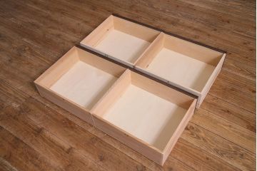 重ね戸棚を新規製作!当店商品を参考にデザイン。建具にクリアガラス、花菱模様ガラスを組み入れ。(収納棚、食器棚、キャビネット)