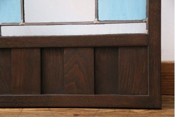 衝立を新規製作!当店商品を参考にデザインし、結霜ガラス、黄色、青、紫の色ガラスを組み入れ。濃い茶色で着色し仕上げ。(つい立て、パーテーション)