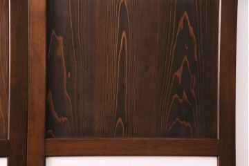 組子帯戸2枚を新規製作!当店商品を参考にデザイン。組子部分に障子を貼り、戸車と引き手を取り付け。濃い茶色で着色し仕上げ。(引き戸、建具)