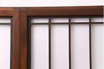 組子障子戸4枚を新規製作!当店商品を参考にデザイン。引き手を取り付け。濃い茶色で着色し仕上げ。(引き戸、建具)
