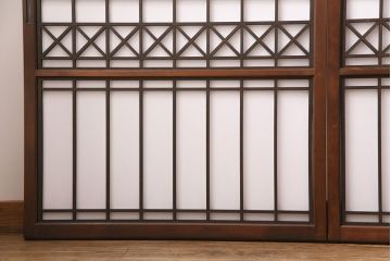 組子障子戸4枚を新規製作!当店商品を参考にデザイン。引き手を取り付け。濃い茶色で着色し仕上げ。(引き戸、建具)