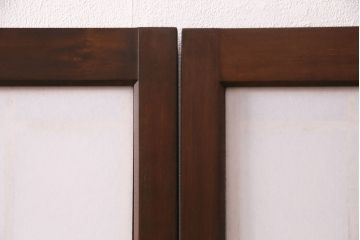組子障子戸4枚を新規製作!当店商品を参考にデザイン。引き手を取り付け。濃い茶色で着色し仕上げ。(引き戸、建具)