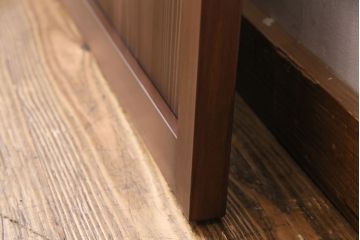 菱形模様の障子戸を新規製作!戸車、葵引き手を取り付け。濃い茶色で着色し仕上げ。(引き戸、建具)