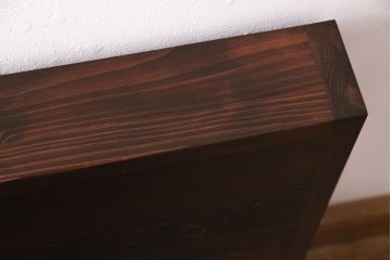 飾り棚を新規製作!背面穴開け加工。同時購入品の色味に合わせて着色し仕上げ。(ディスプレイ)