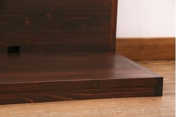 飾り棚を新規製作!背面穴開け加工。同時購入品の色味に合わせて着色し仕上げ。(ディスプレイ)