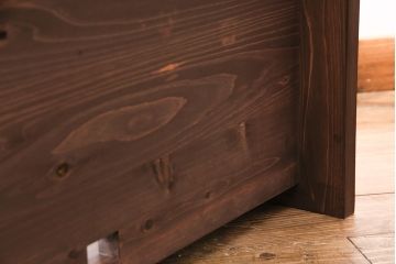 飾り棚を新規製作!背面穴開け加工。同時購入品の色味に合わせて着色し仕上げ。(ディスプレイ)