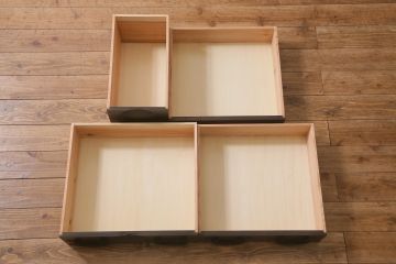 階段箪笥を新規製作!明治期の引き手と錠前金具を使用。本体は新材で製作。引き戸に月とうさぎの透かし。濃い茶色で着色し仕上げ。(和タンス、収納箪笥)