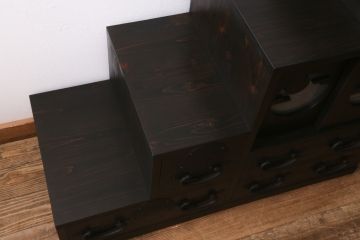 階段箪笥を新規製作!明治期の引き手と錠前金具を使用。本体は新材で製作。引き戸に月とうさぎの透かし。濃い茶色で着色し仕上げ。(和タンス、収納箪笥)