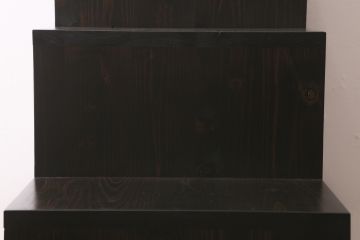 階段箪笥を新規製作!明治期の引き手と錠前金具を使用。本体は新材で製作。濃い茶色で着色し仕上げ。(和タンス、収納箪笥)