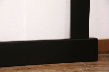 鏡フレームを新規製作!同時購入の水屋箪笥に合わせて上下框を長いデザイン。黒のカシュー塗装で仕上げ。(額)
