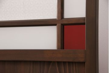 大正ロマンなガラス戸3枚を新規製作!色ガラス・花菱ガラス、すりガラスを組み入れ、吊り金具用の加工。引き手の取り付け。濃い茶色で着色し仕上げ。(引き戸、建具)