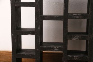 壁掛けマス目棚を新規製作!背面なし。艶消しブラックのエイジング塗装で仕上げ。(ロッカー、棚、オープンラック)