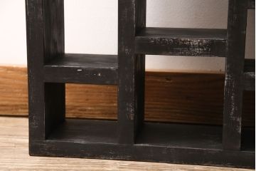 壁掛けマス目棚を新規製作!背面なし。艶消しブラックのエイジング塗装で仕上げ。(ロッカー、棚、オープンラック)